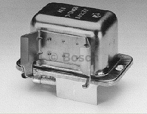 BOSCH 9 190 110 033 - Jänniteensäädin inparts.fi