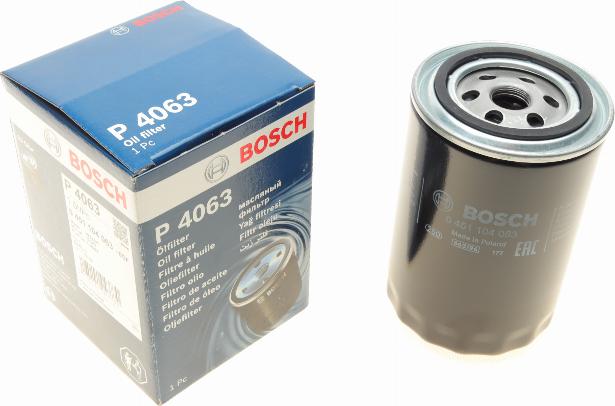 BOSCH 0 451 104 063 - Öljynsuodatin inparts.fi