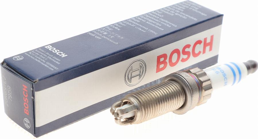 BOSCH 0 242 140 507 - Sytytystulppa inparts.fi