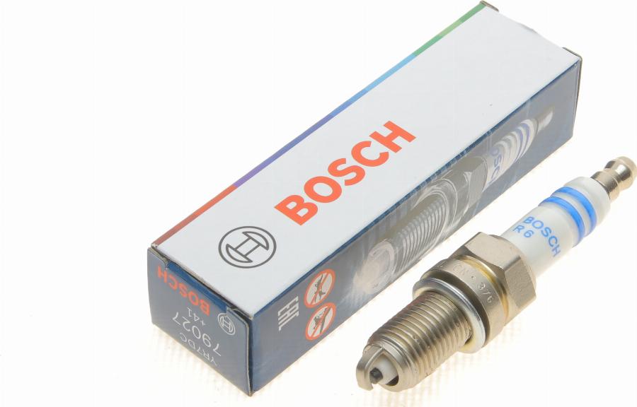 BOSCH 0 242 135 515 - Sytytystulppa inparts.fi