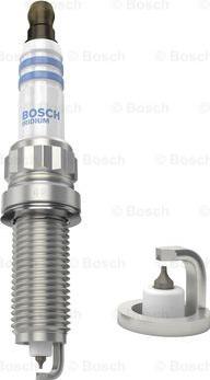 BOSCH 0 242 135 518 - Sytytystulppa inparts.fi