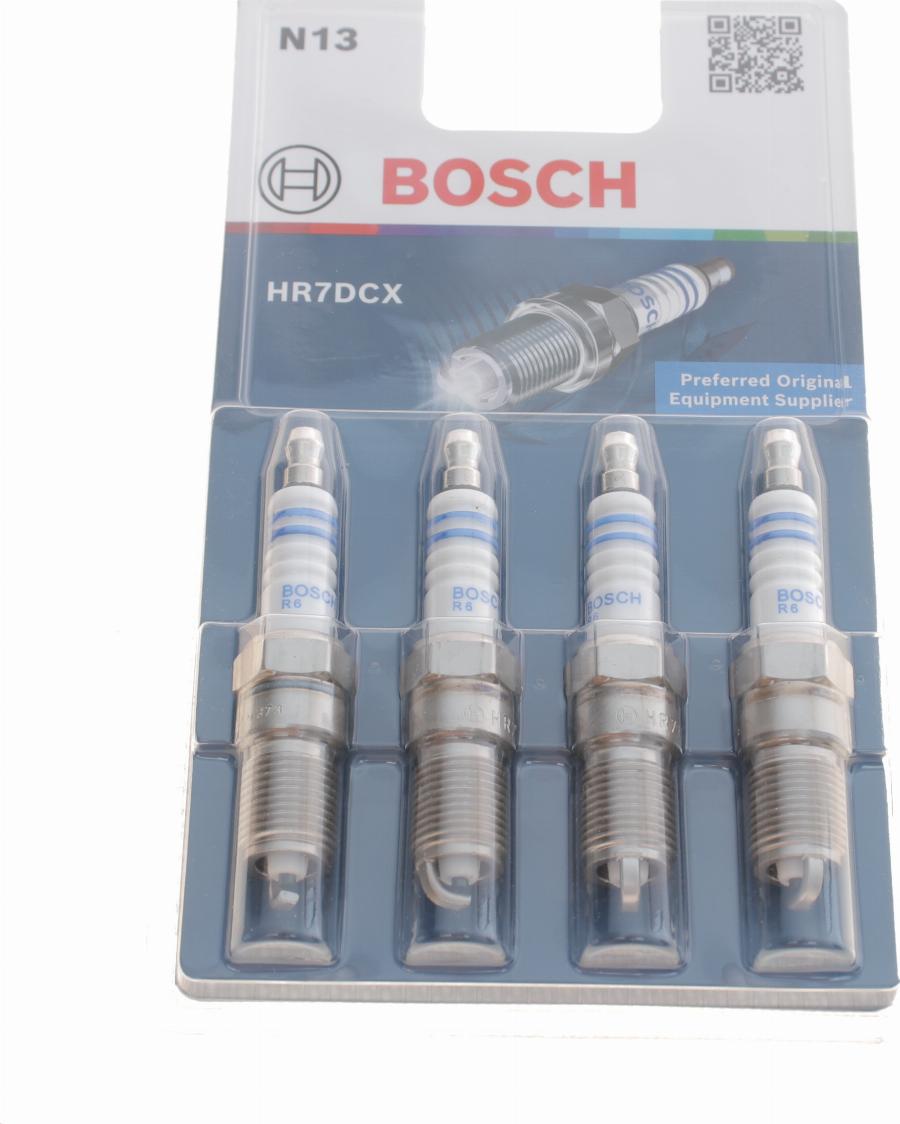 BOSCH 0 242 235 951 - Sytytystulppa inparts.fi