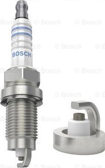 BOSCH 0 242 235 692 - Sytytystulppa inparts.fi