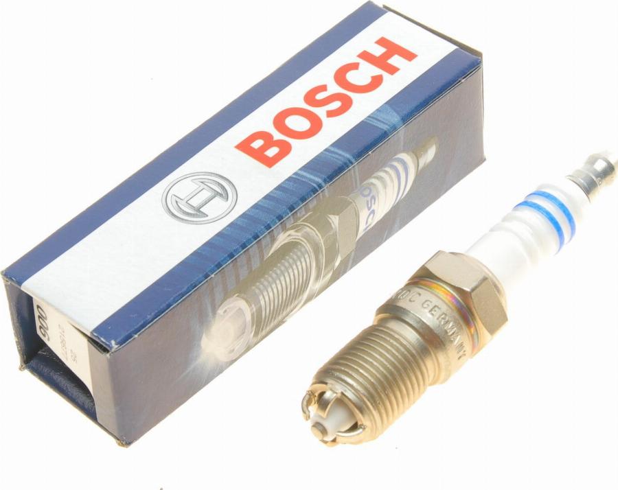 BOSCH 0 242 235 607 - Sytytystulppa inparts.fi