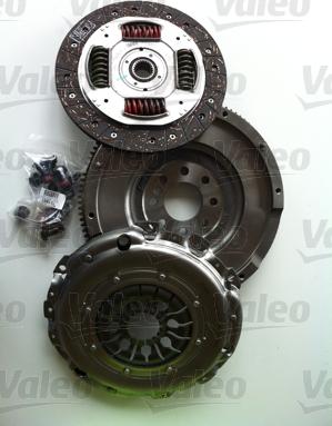 Valeo 835020 - Kytkinpaketti inparts.fi