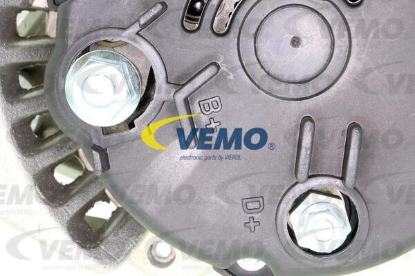 Vemo V40-13-43680 - Laturi inparts.fi