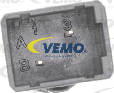 Vemo V40-73-0023 - Jarruvalokatkaisin inparts.fi