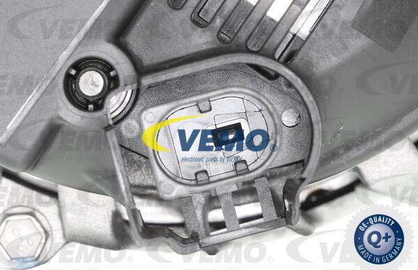 Vemo V10-13-50051 - Laturi inparts.fi