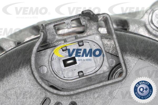 Vemo V10-13-50053 - Laturi inparts.fi