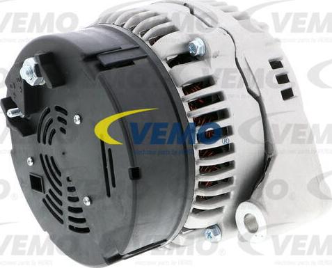 Vemo V30-13-41320 - Laturi inparts.fi