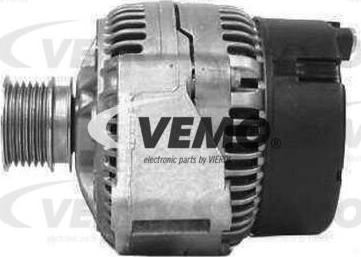 Vemo V30-13-39740 - Laturi inparts.fi