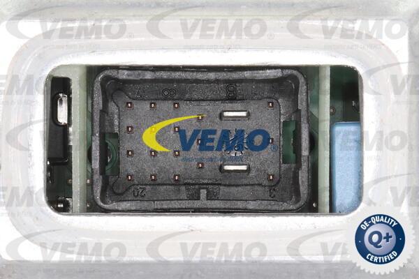 Vemo V30-73-0208 - Ohjainlaite, valo inparts.fi