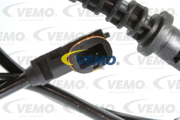 Vemo V30-72-0130 - ABS-anturi inparts.fi