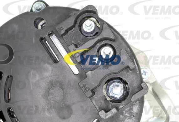 Vemo V25-13-44630 - Laturi inparts.fi